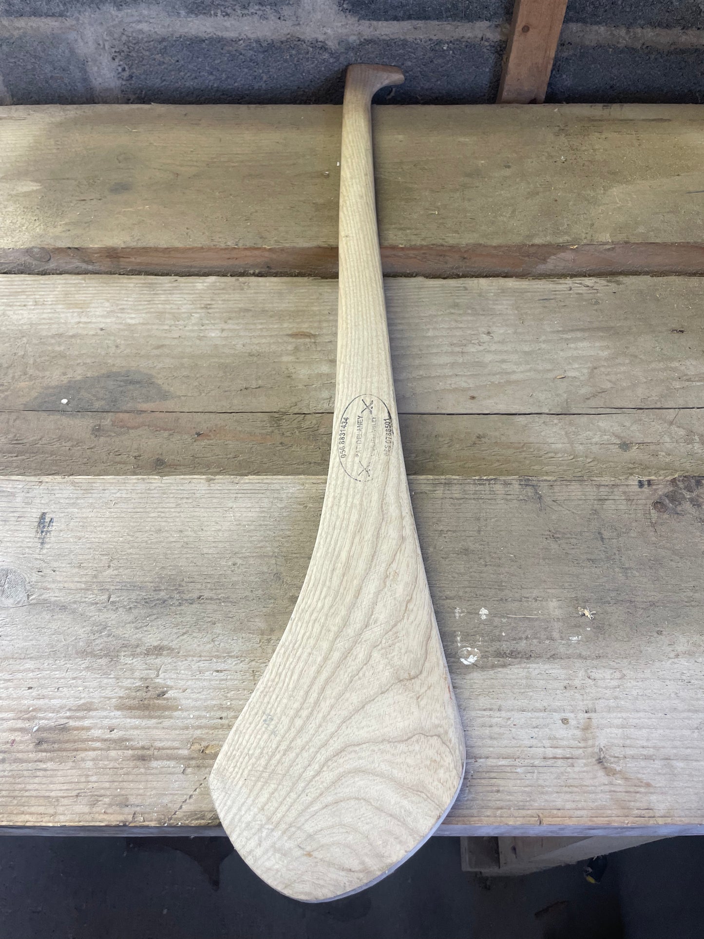 Pat Delaney Retro Hurley – Handcrafted Kilkenny Style Ash Hurl
